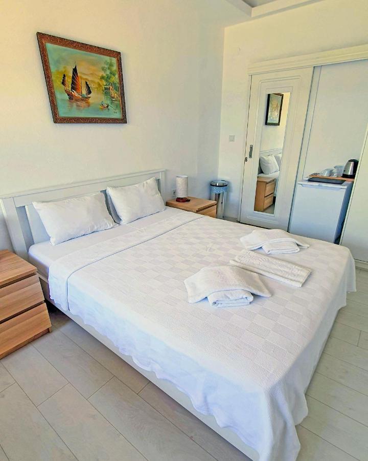 Midilli Konak Foça Exterior photo