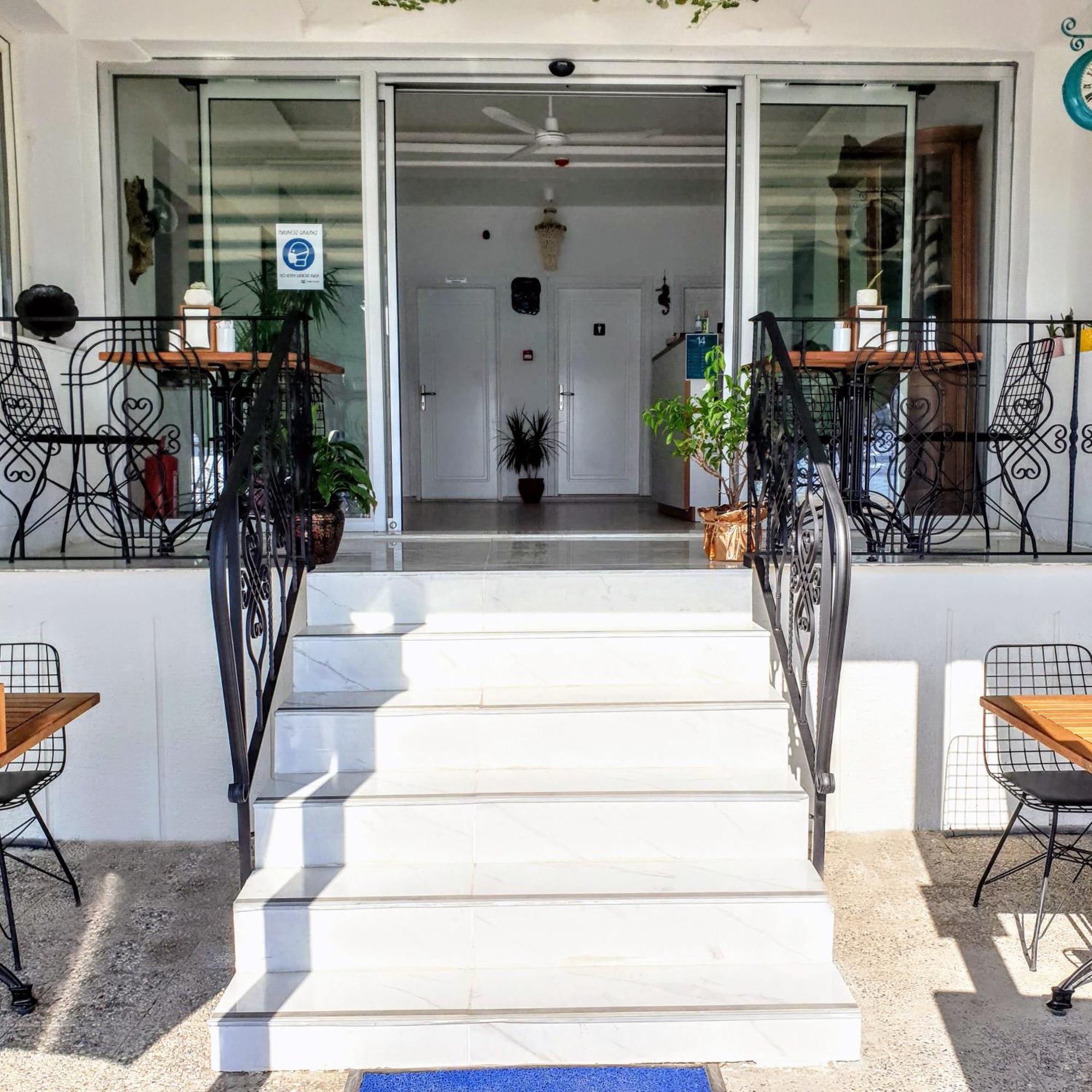 Midilli Konak Foça Exterior photo